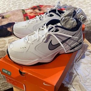Nike air monarch men’s sneakers